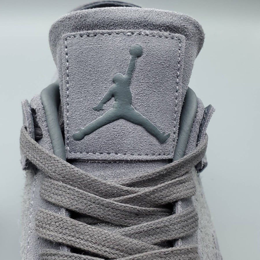 KAWS x Air Jordan 4 Retro 