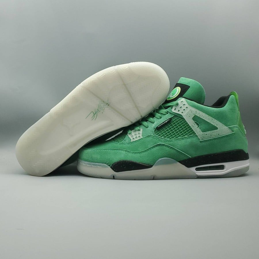 Mark Wahlburg x Air Jordan 4 Retro 