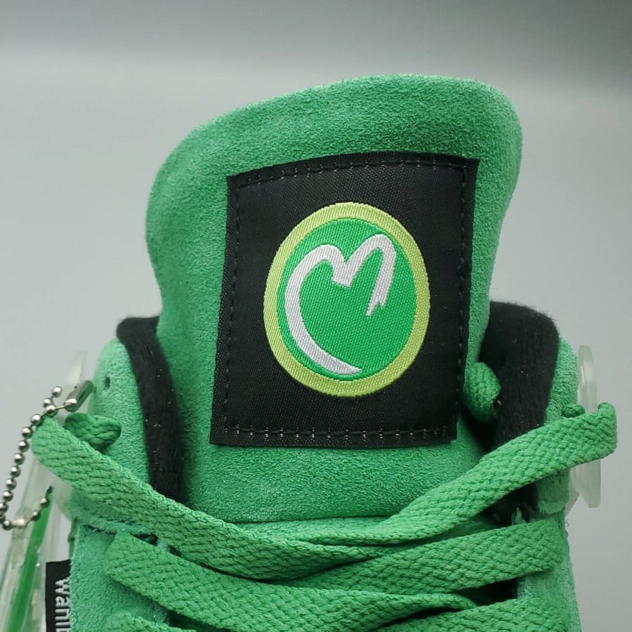 Mark Wahlburg x Air Jordan 4 Retro 