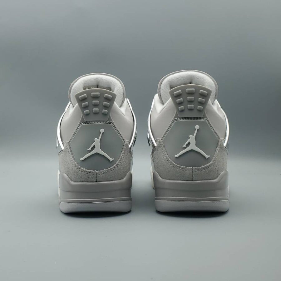 Wmns Air Jordan 4 Retro 