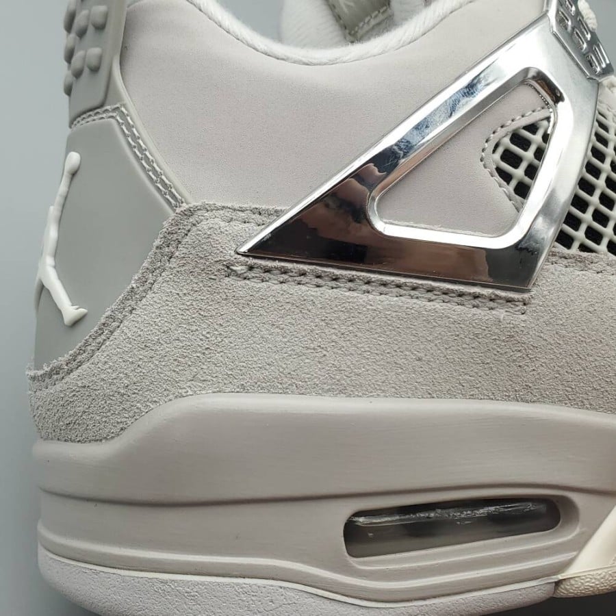 Wmns Air Jordan 4 Retro 