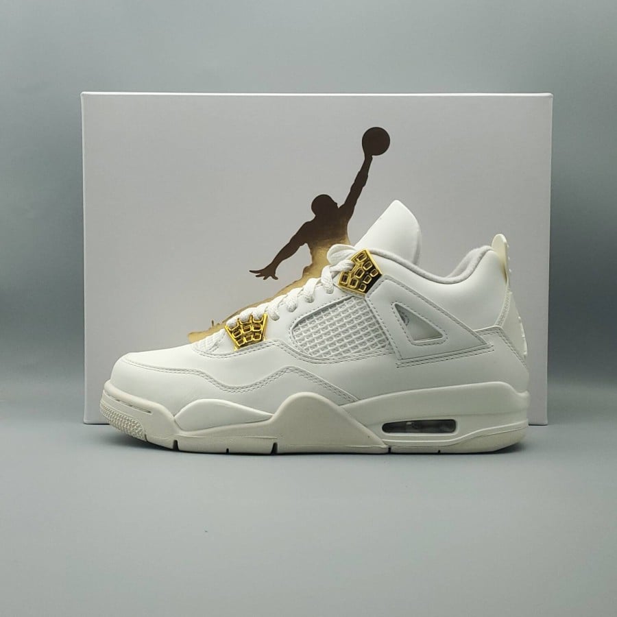 Wmns Air Jordan 4 Retro 