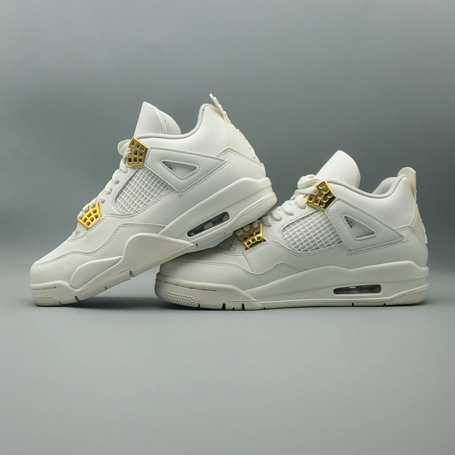 Wmns Air Jordan 4 Retro 