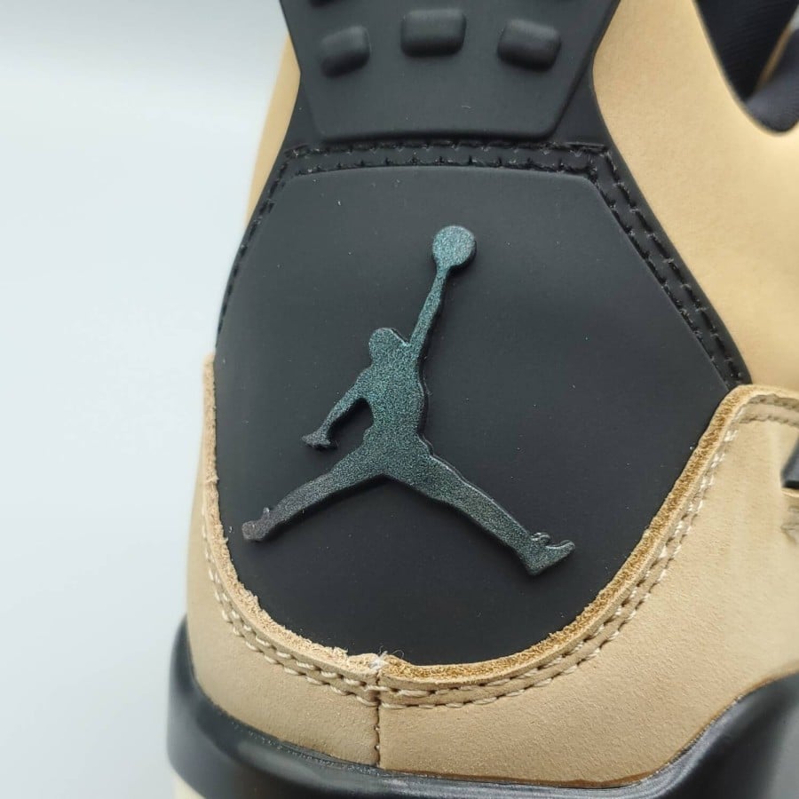 Wmns Air Jordan 4 Retro 