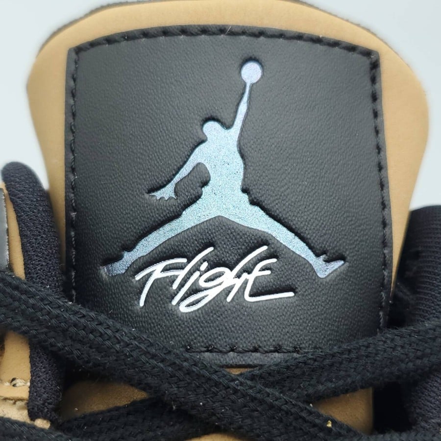 Wmns Air Jordan 4 Retro 