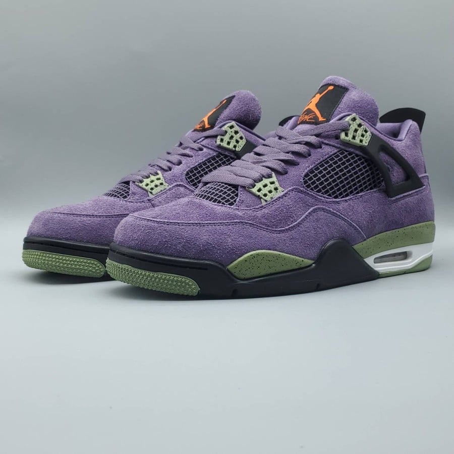 Wmns Air Jordan 4 Retro 