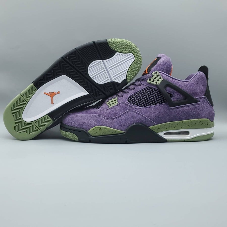 Wmns Air Jordan 4 Retro 