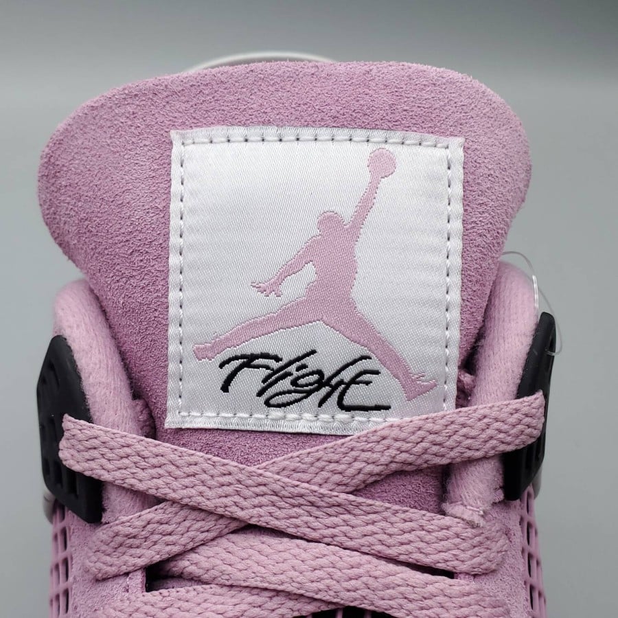 Wmns Air Jordan 4 Retro 