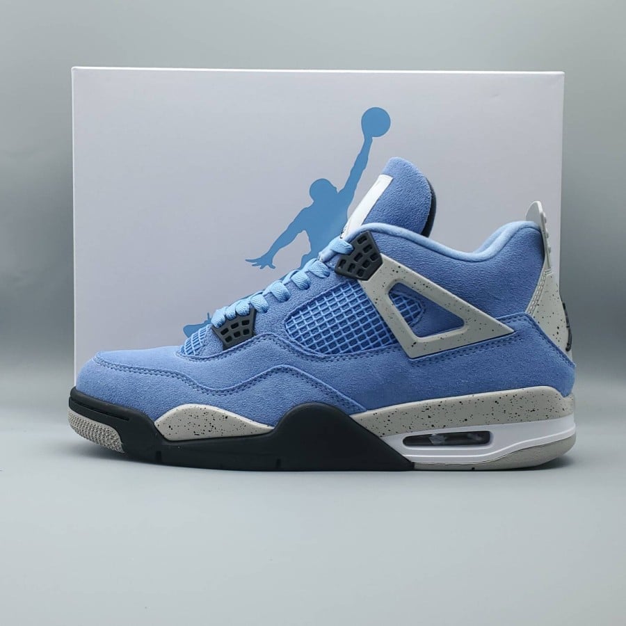 Air Jordan 4 Retro 
