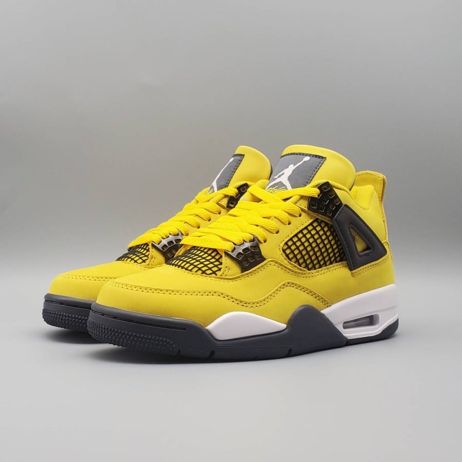 Air Jordan 4 Retro