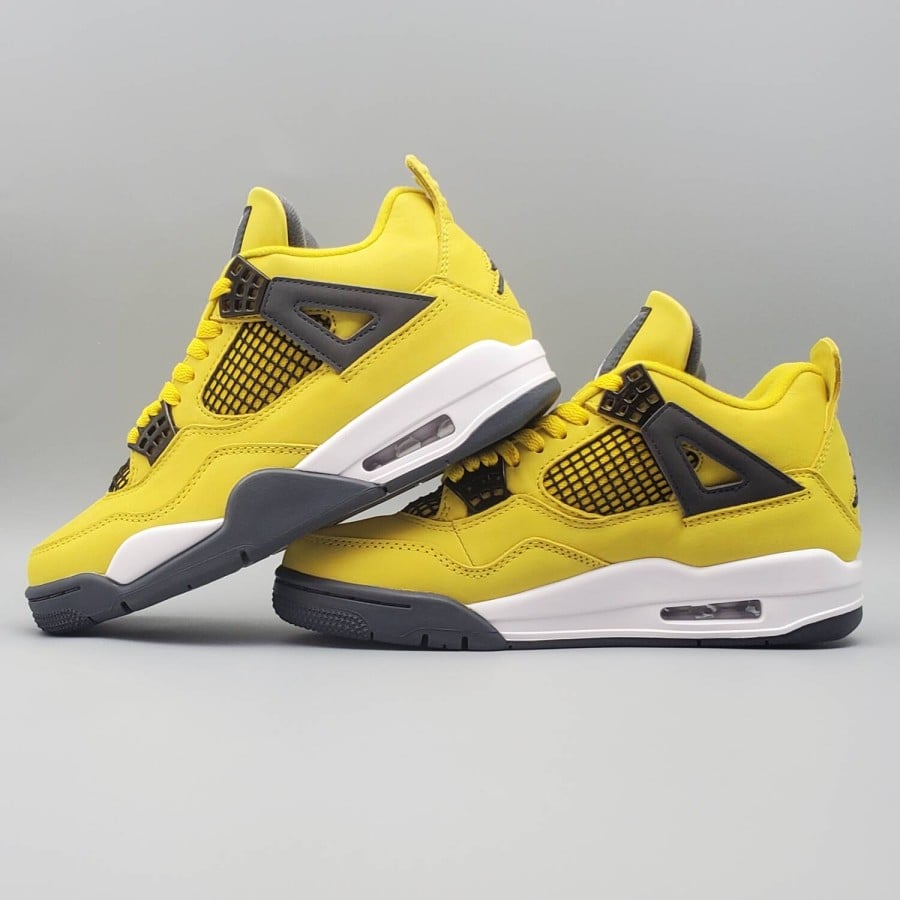 Air Jordan 4 Retro