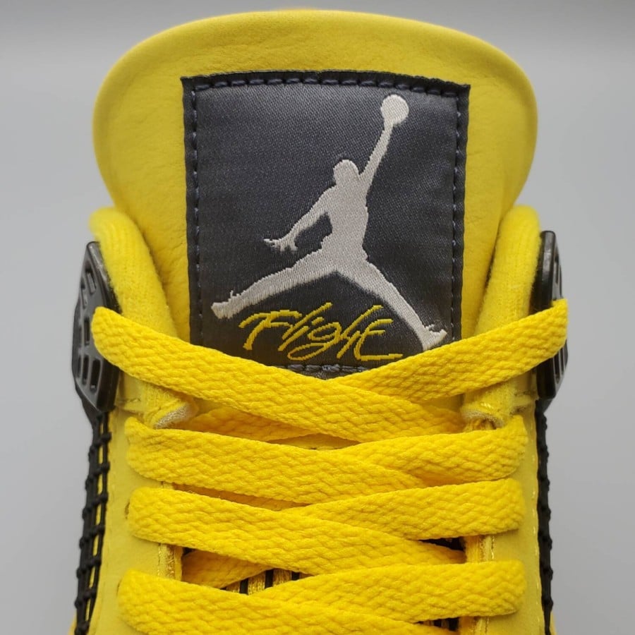 Air Jordan 4 Retro