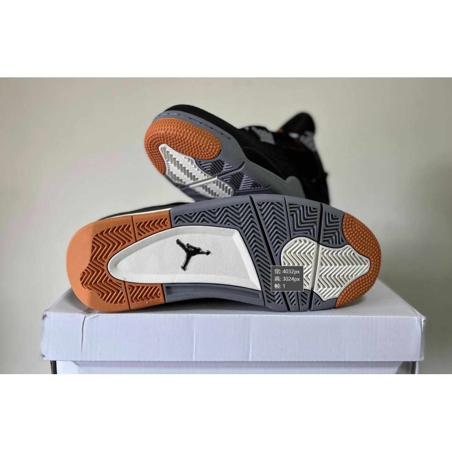 Wmns Air Jordan 4 Retro 
