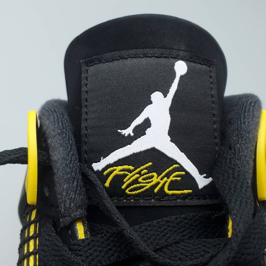 Air Jordan 4 Retro 