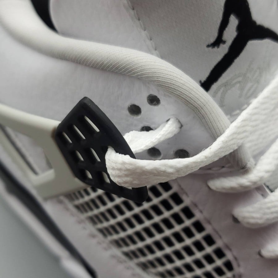 Air Jordan 4 Retro 