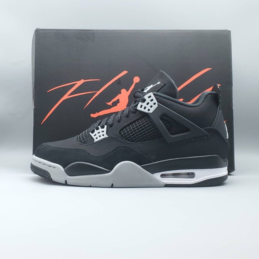 Air Jordan 4 Retro