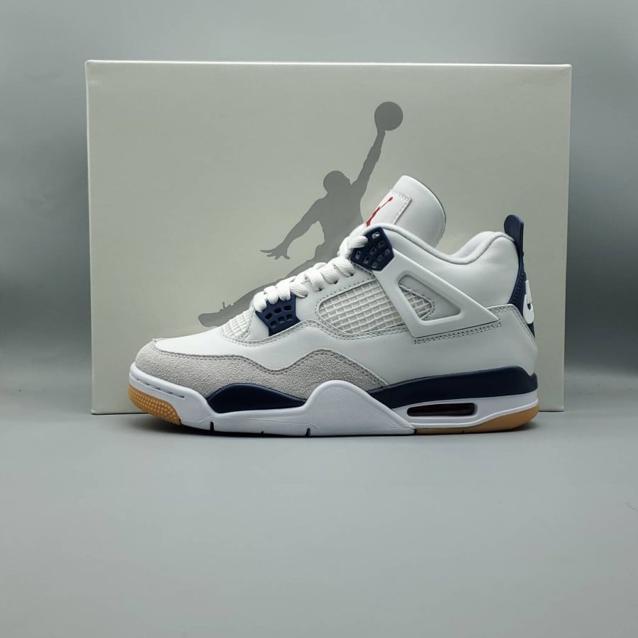 Nike SB x Air Jordan 4 Retro SP