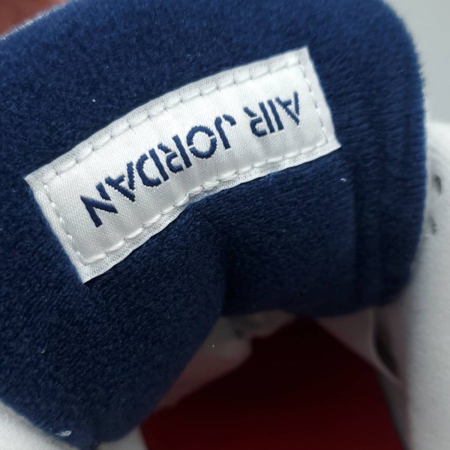 Nike SB x Air Jordan 4 Retro SP