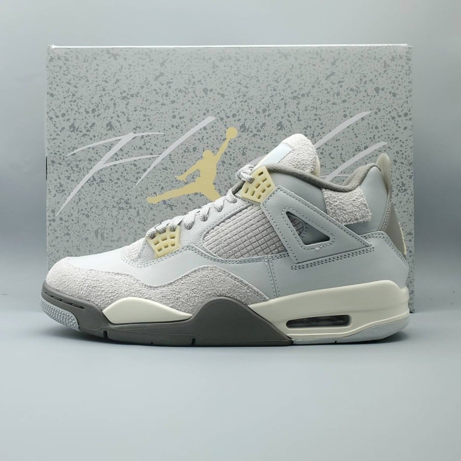 Air Jordan 4 Retro SE 