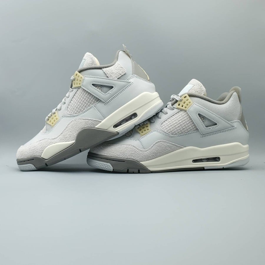 Air Jordan 4 Retro SE 