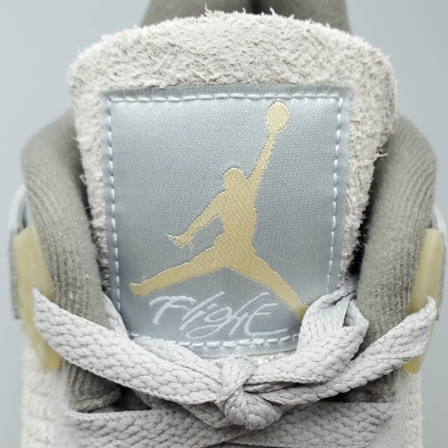 Air Jordan 4 Retro SE 
