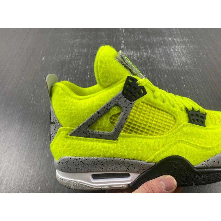 Tagz x Air jordan 4 