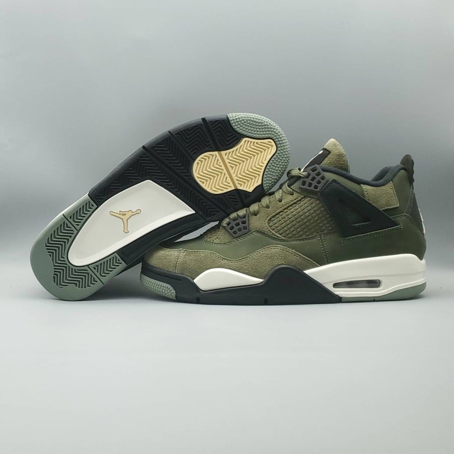 Air Jordan 4 Retro SE 