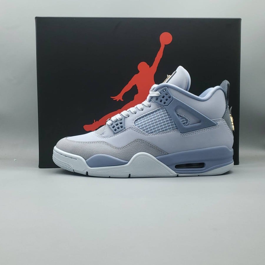 Air Jordan 4 Retro
