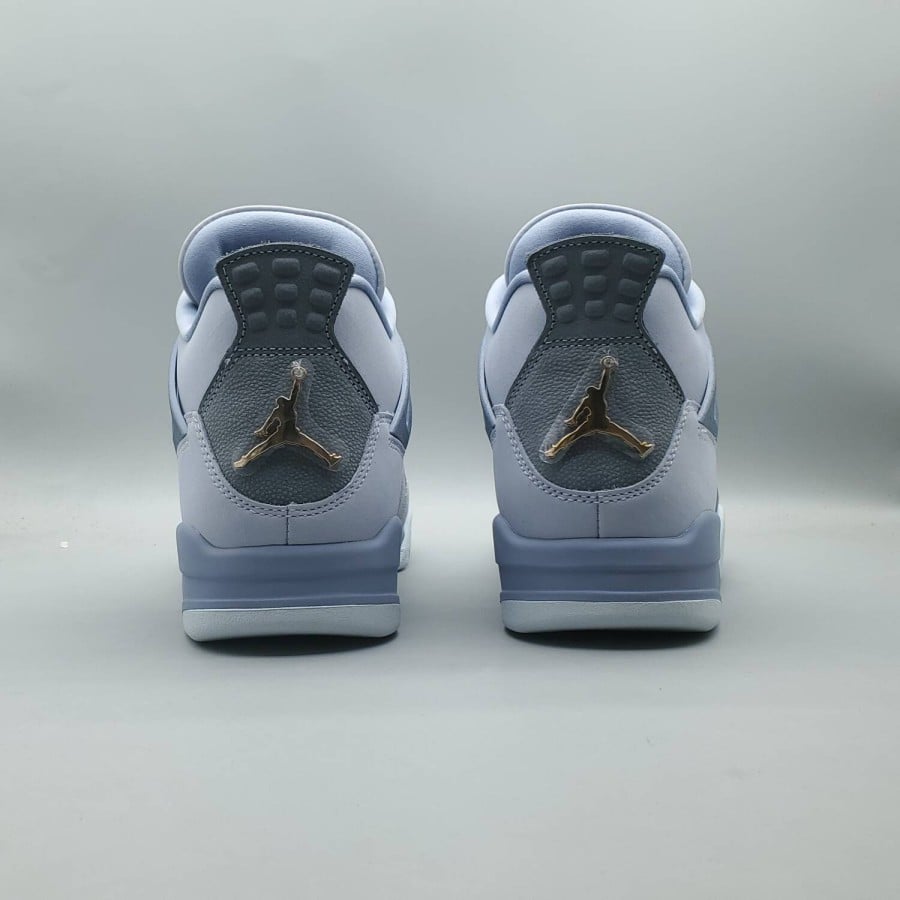 Air Jordan 4 Retro