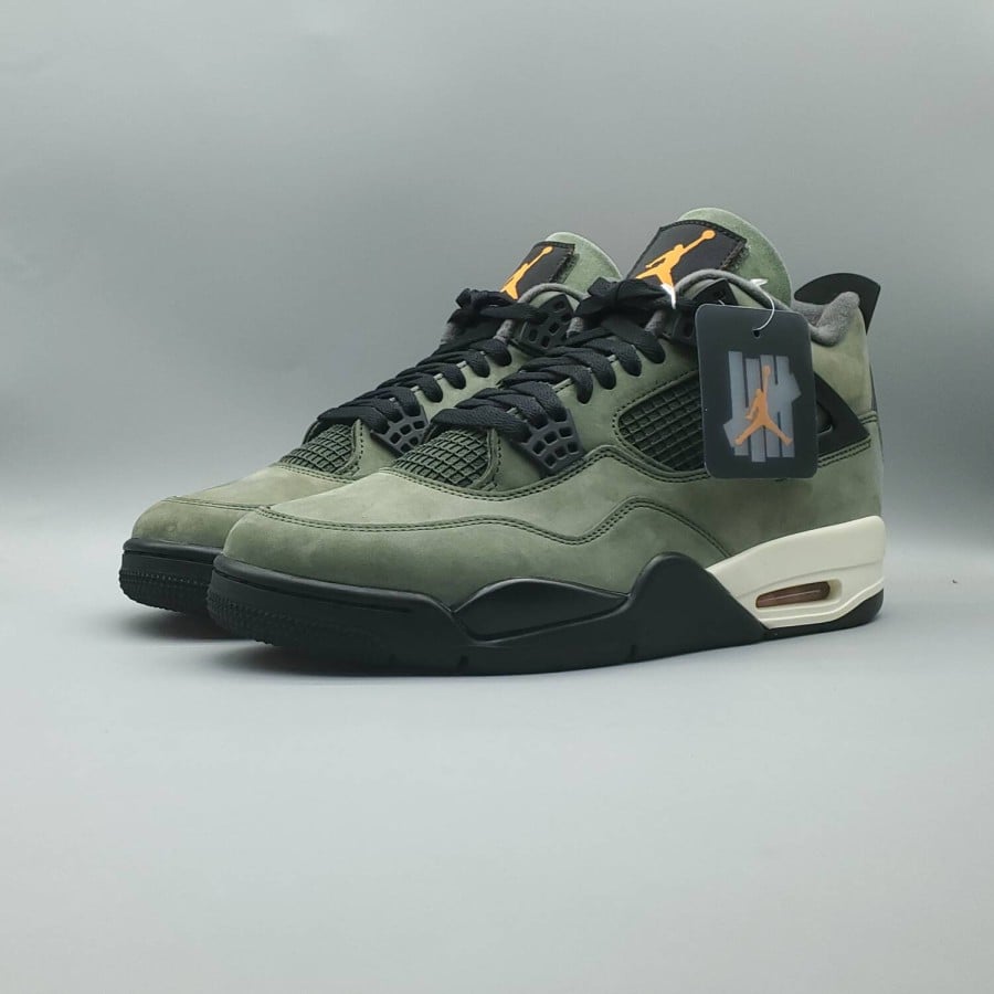 Undefeated x Air Jordan 4 Retro 2025
