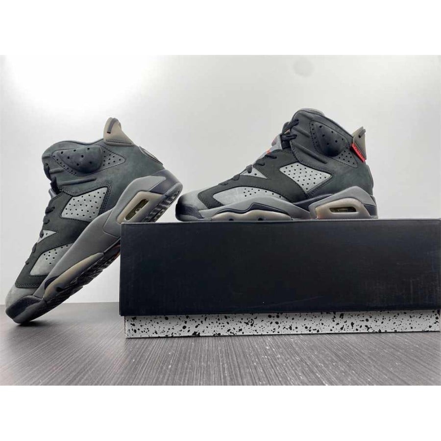 Paris Saint-Germain x Air Jordan 6 Retro 