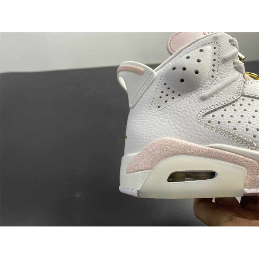 Wmns Air Jordan 6 Retro 