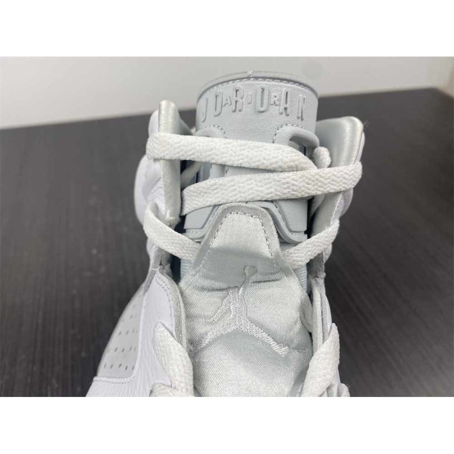 Wmns Air Jordan 6 Retro 