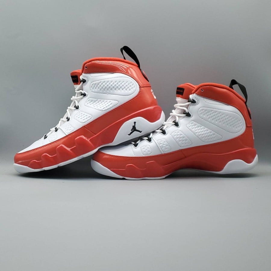 Air Jordan 9 Retro 