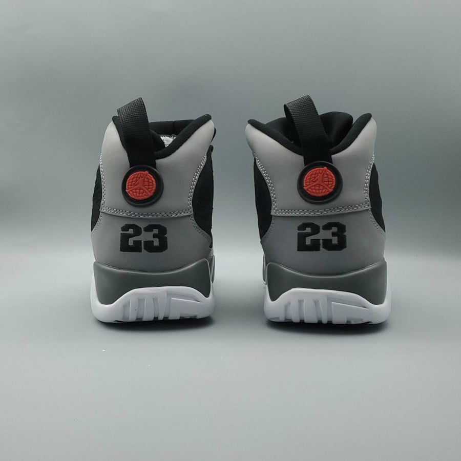 Air Jordan 9 Retro 
