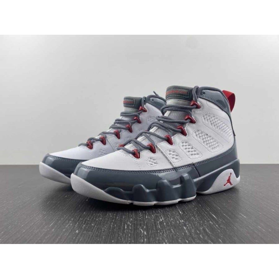 Air Jordan 9 Retro 