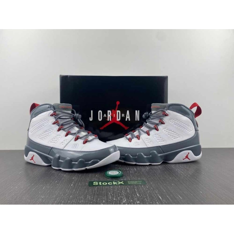 Air Jordan 9 Retro 