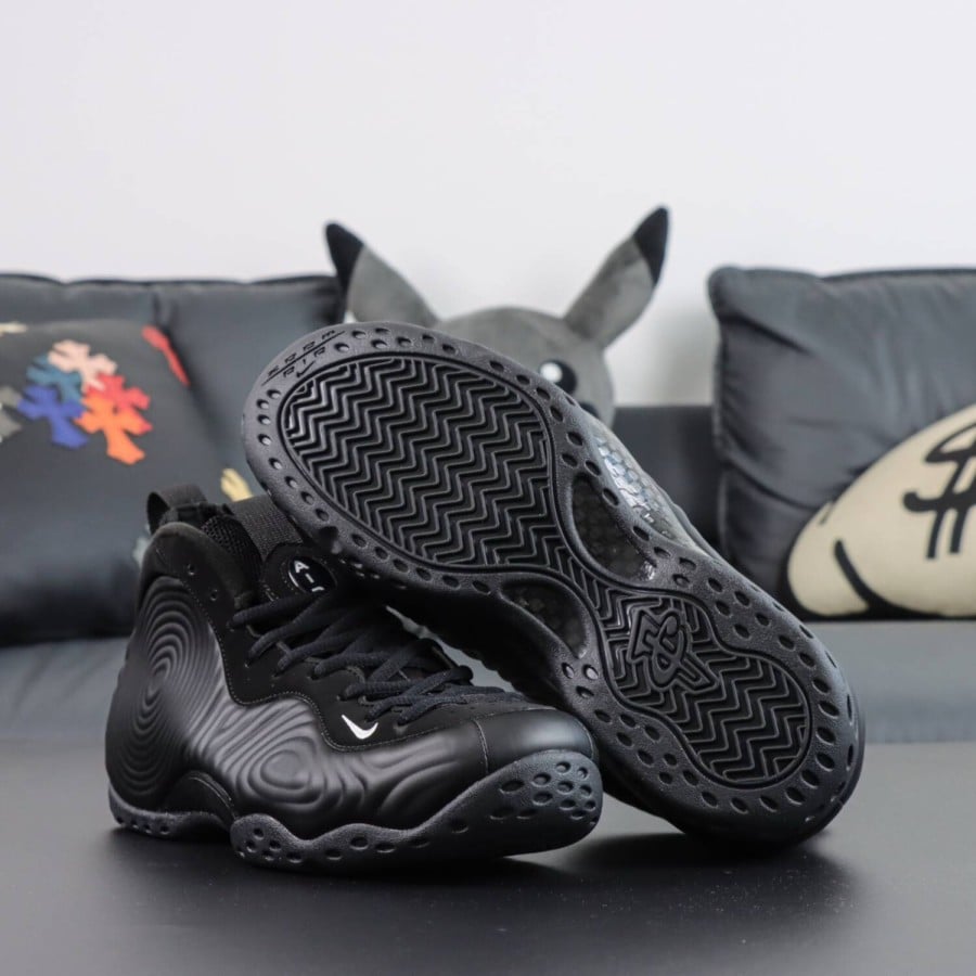 Comme des Garçons Homme Plus x Air Foamposite One 