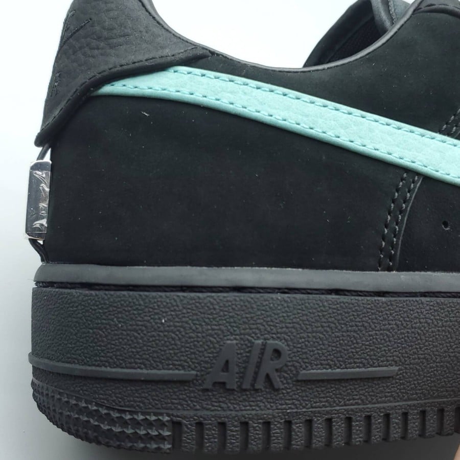 Tiffany & Co. x Air Force 1 Low 