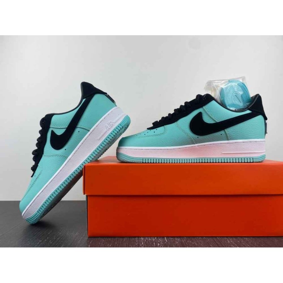 Tiffany & Co. x Air Force 1 Low 