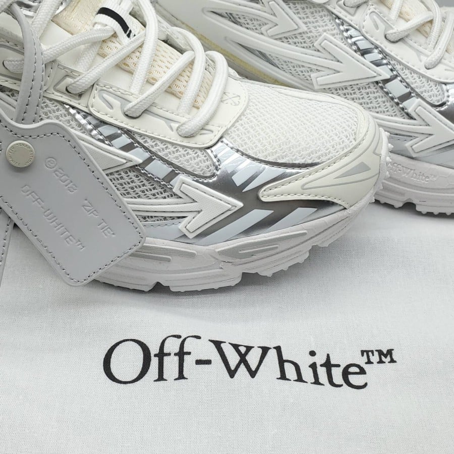 OFF-WHITE Be Right Back 