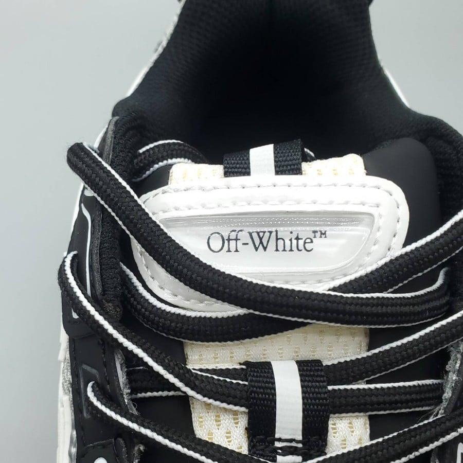 OFF-WHITE Be Right Back 