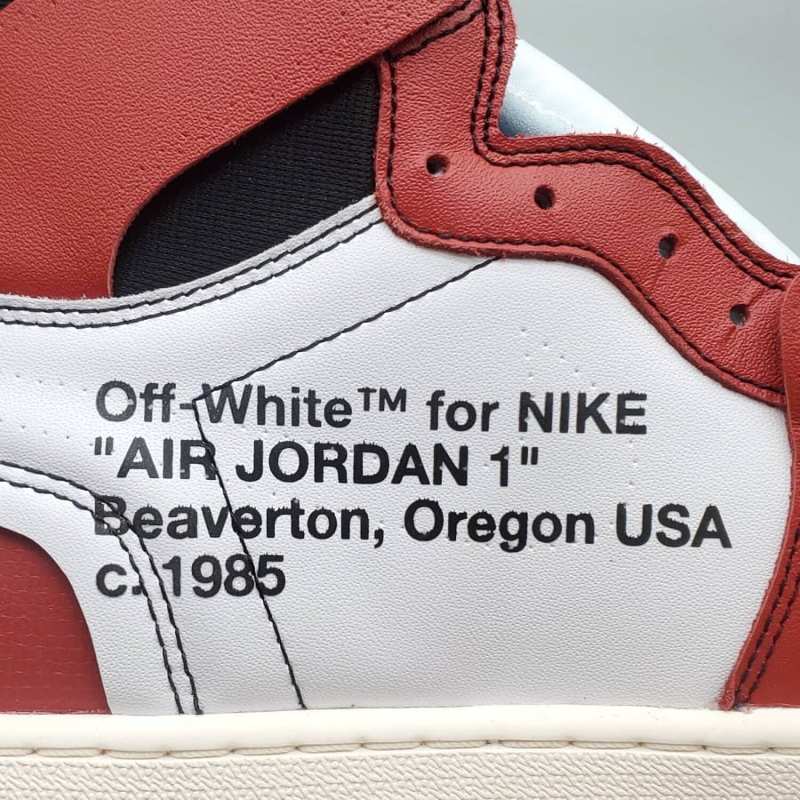 Off-White x Air Jordan 1 Retro High OG 