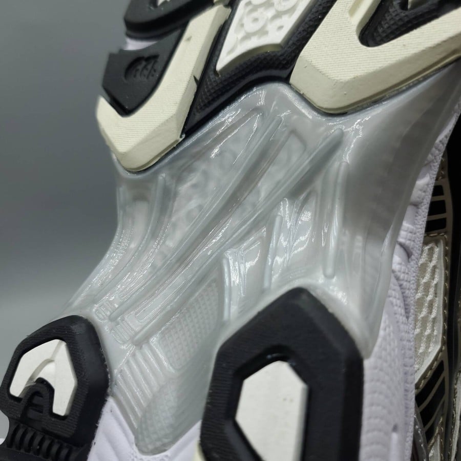 ASICS Gel Kayano 14 