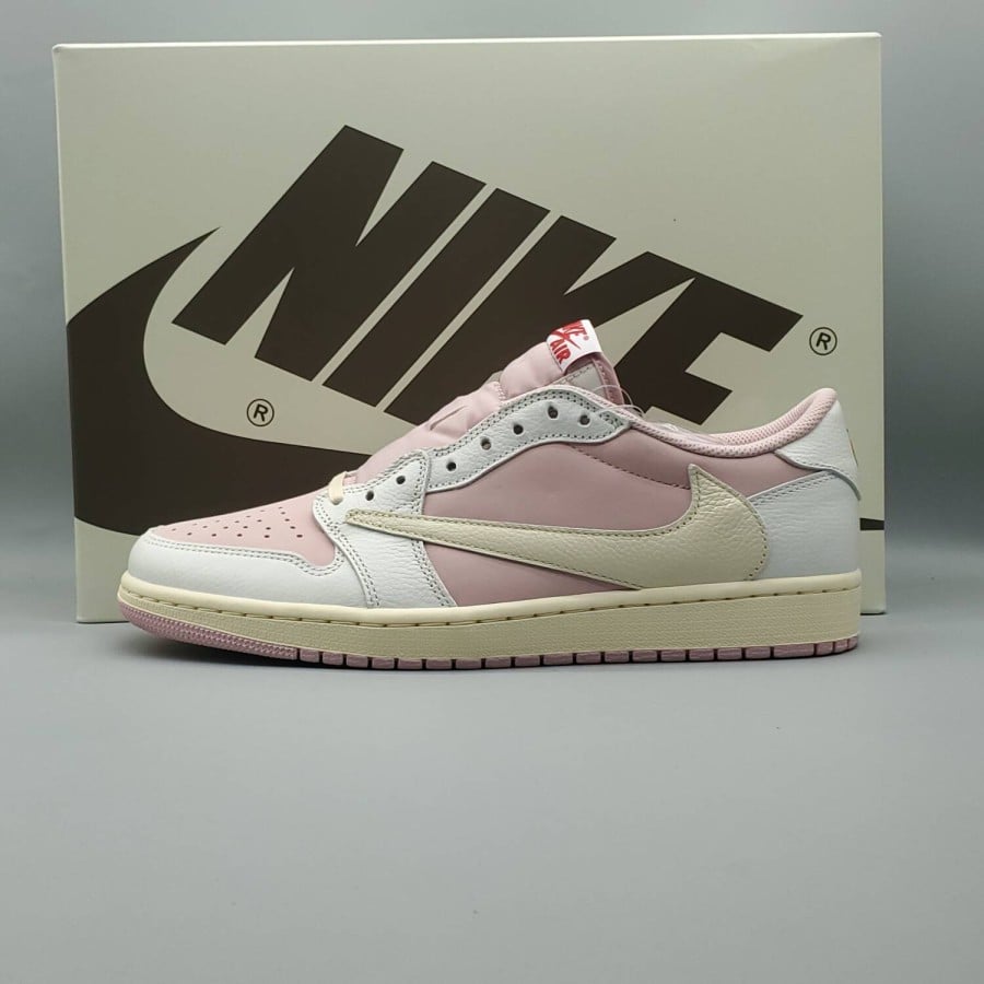 Travis Scott x Air Jordan 1 Low OG SP 