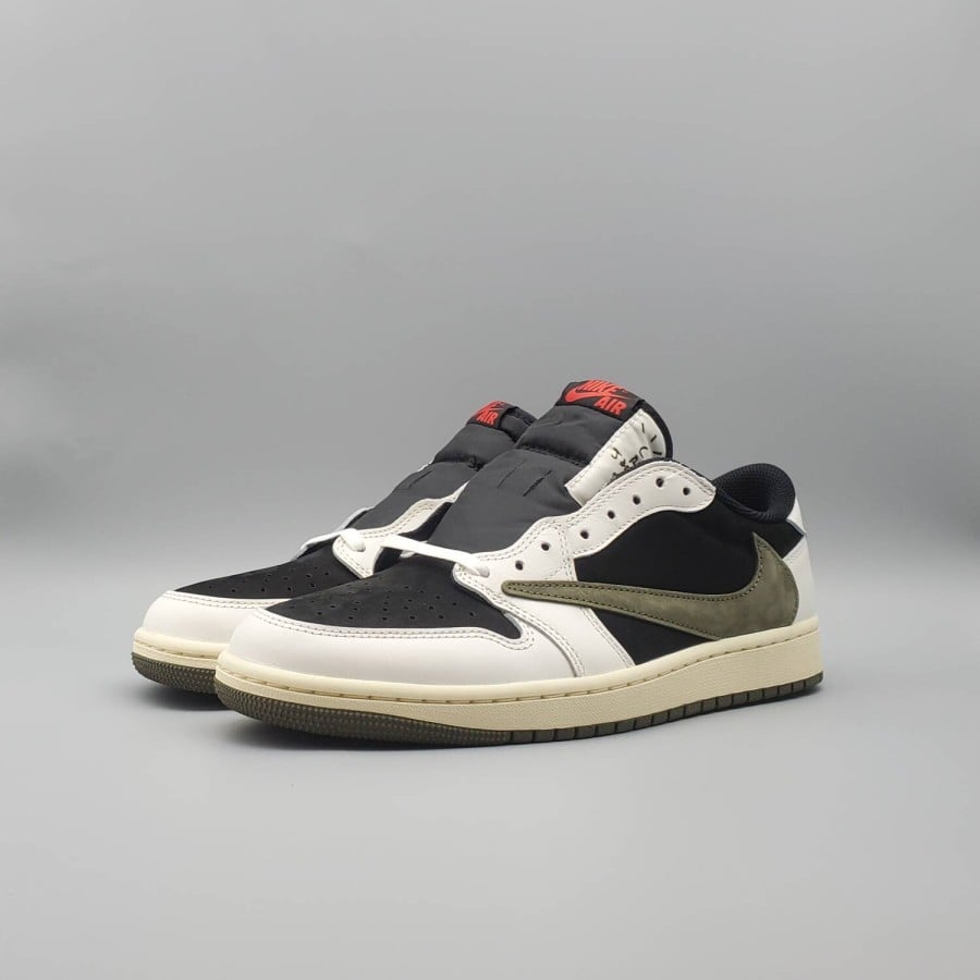 Travis Scott x Wmns Air Jordan 1 Retro Low OG SP 