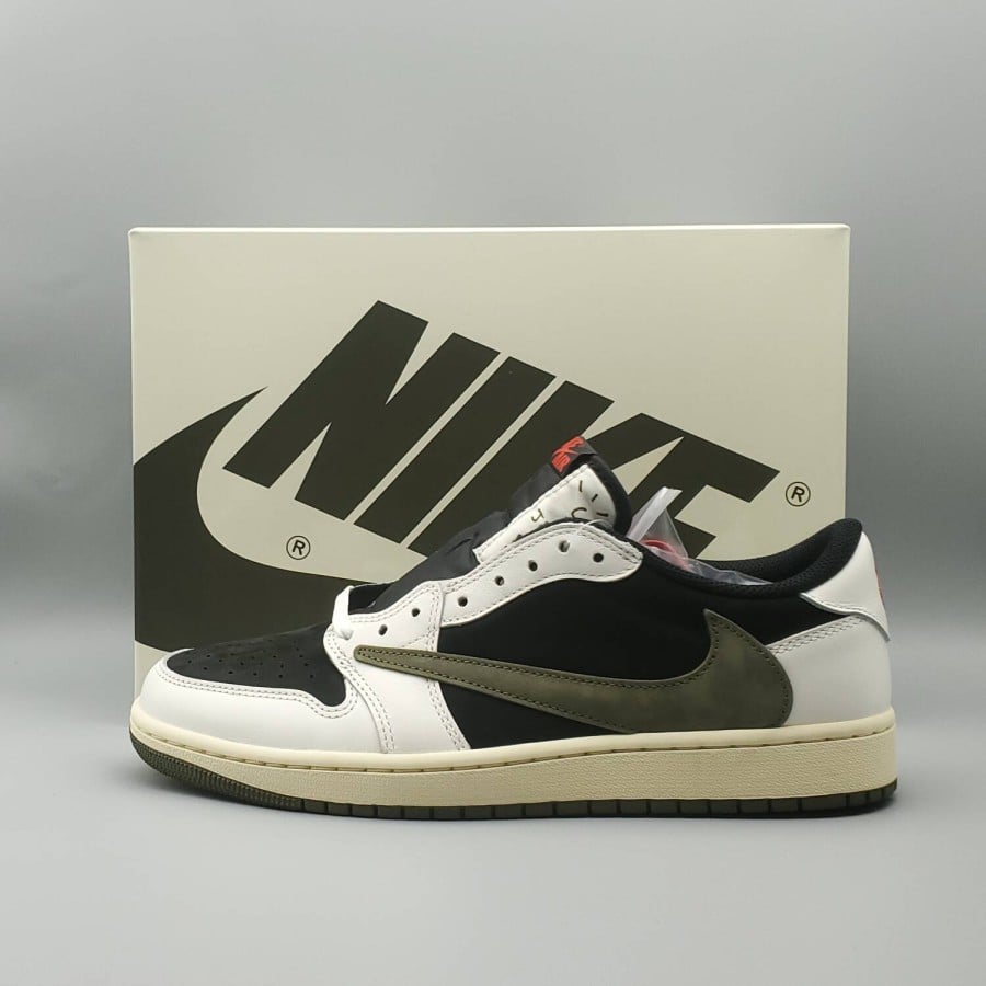 Travis Scott x Wmns Air Jordan 1 Retro Low OG SP 