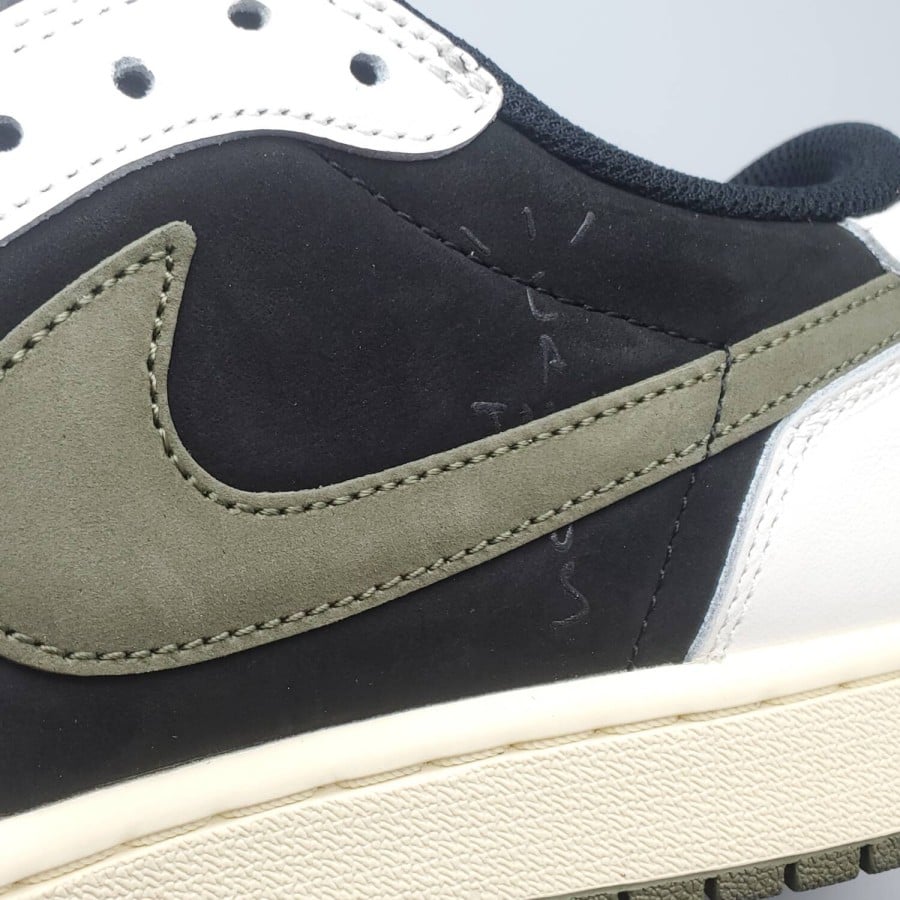 Travis Scott x Wmns Air Jordan 1 Retro Low OG SP 